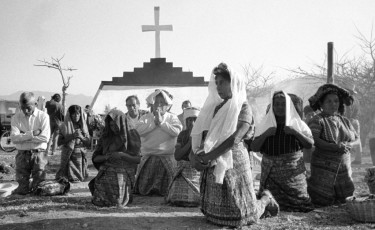 A Mayan ceremony at the dedication of a monument to the 177 women and children who were massacred in the community of Rio Negro in March 1982. Rabinal, Baja Verapaz, 1995