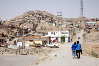 One of the sectors of the Manchay District in Lima, where 45,000 people currently live. The vast majority of them are displaced people from the Andes, survivors of the violence and their children and grandchildren. Lima, 2013