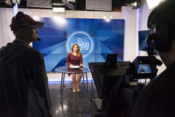 Cristina Escobar during her program “The World Today.” Cuban Radio and Television Institute. Havana, 2017